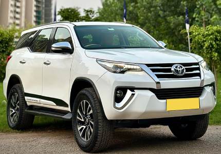 Toyota Fortuner Car Hire