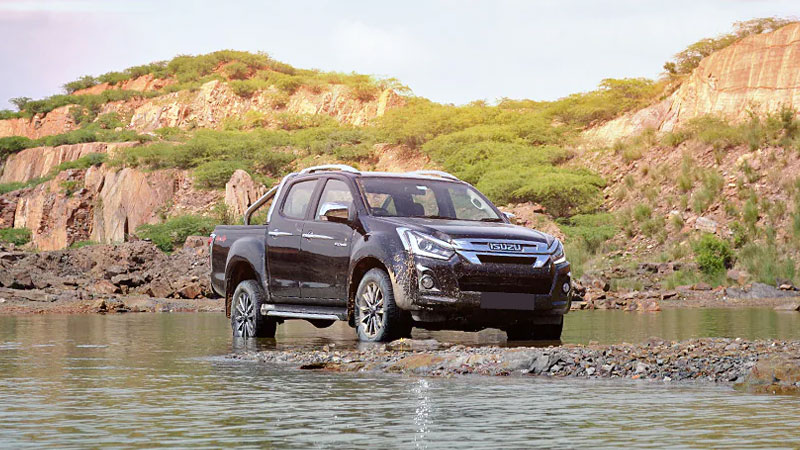 Isuzu Vcross Dmax 4×4 Self Drive Car
